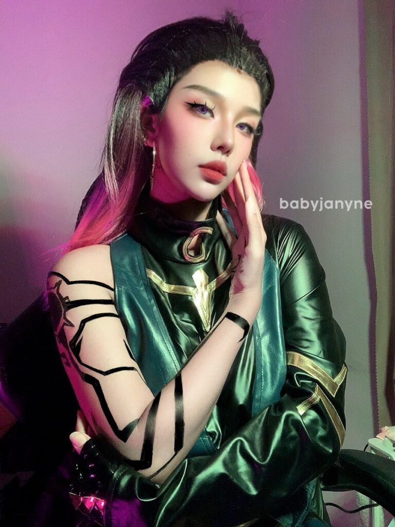 Janyne Lee Toa Sang Trong Man Cosplay Reyna Tu Valorant Janyne Lee Cosplay